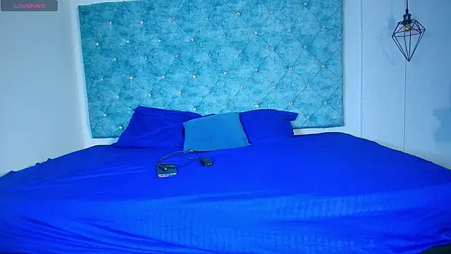 Snapshot of novaa_snow chatting on September 13, 2025, 2:39 pm novaa snow online show from September 13, 2025, 2:39 pm