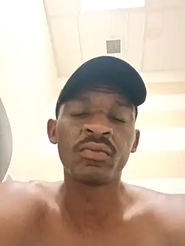 Snapshot of CaramelBrownBBC14 chatting on September 9, 2025, 3:06 am CaramelBrownBBC14 online show from September 9, 2025, 3:06 am