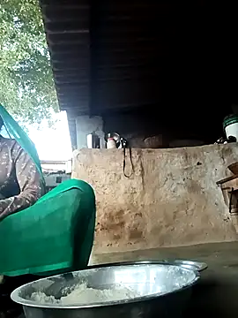 Snapshot of Hot-honi chatting on September 26, 2025, 12:47 am Hot-honi online show from September 26, 2025, 12:47 am