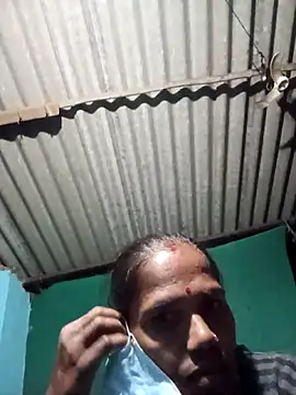 Snapshot of Hot-honi chatting on November 3, 2025, 2:07 pm Hot-honi online show from November 3, 2025, 2:07 pm