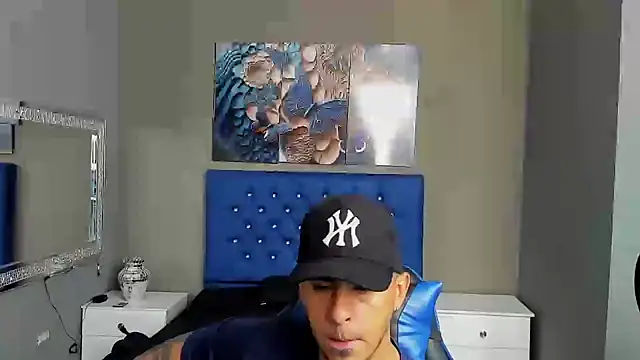 Snapshot of AngelAndChris chatting on October 15, 2025, 12:05 pm AngelAndChris online show from October 15, 2025, 12:05 pm