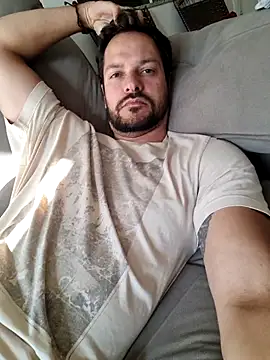 dancaEstrip online show from September 12, 2025, 7:14 pm