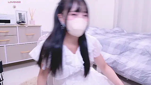 Snapshot of YURi_luv chatting on September 19, 2025, 6:48 am YURi luv online show from September 19, 2025, 6:48 am