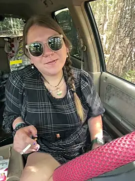 Snapshot of adventuresinsky chatting on September 12, 2025, 6:19 pm adventuresinsky online show from September 12, 2025, 6:19 pm