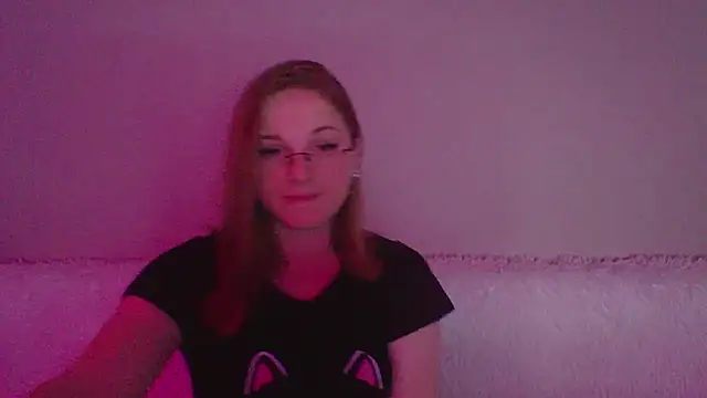 Snapshot of Star_Girlish chatting on October 24, 2025, 5:42 pm Star Girlish online show from October 24, 2025, 5:42 pm