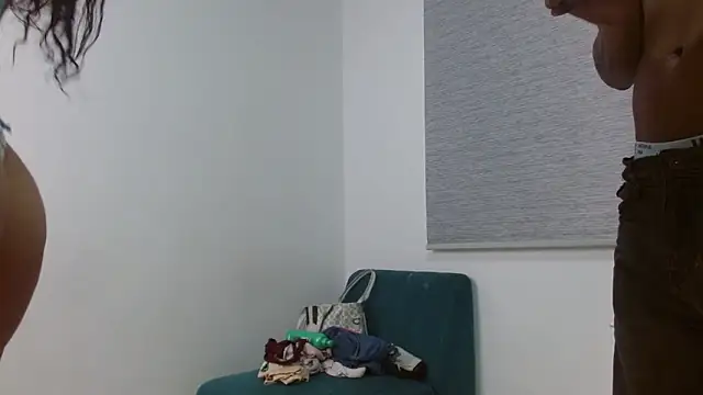 Snapshot of couples-hard-profond chatting on September 24, 2025, 1:36 pm couples-hard-profond online show from September 24, 2025, 1:36 pm