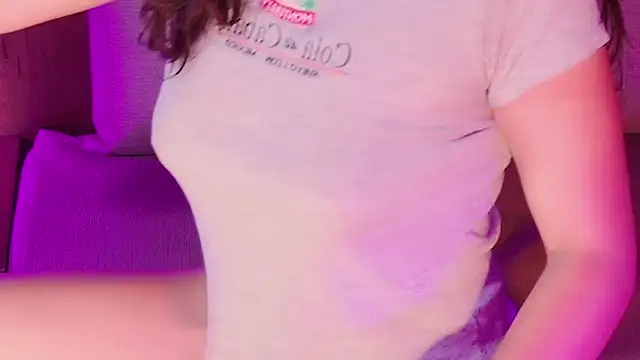 Snapshot of Velindaa chatting on September 18, 2025, 5:04 pm Velindaa online show from September 18, 2025, 5:04 pm