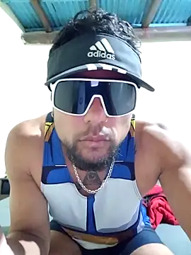 Snapshot of big_leon chatting on November 5, 2025, 8:53 pm big leon online show from November 5, 2025, 8:53 pm