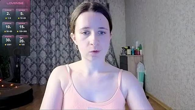 Snapshot of _Linett_ chatting on October 16, 2025, 5:47 pm Linett online show from October 16, 2025, 5:47 pm