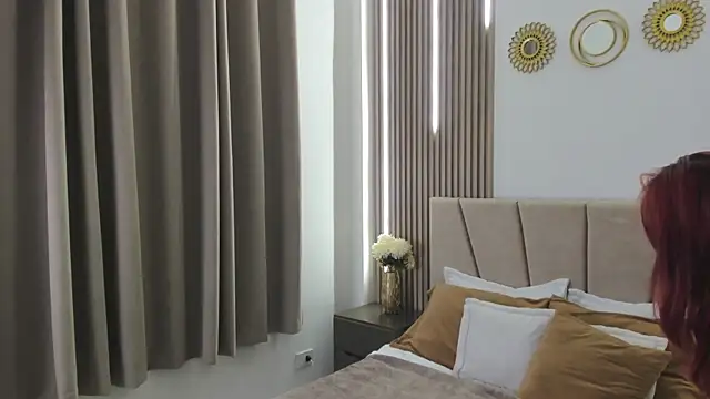 Snapshot of Larissa_Miller chatting on September 21, 2025, 12:51 pm Larissa Miller online show from September 21, 2025, 12:51 pm
