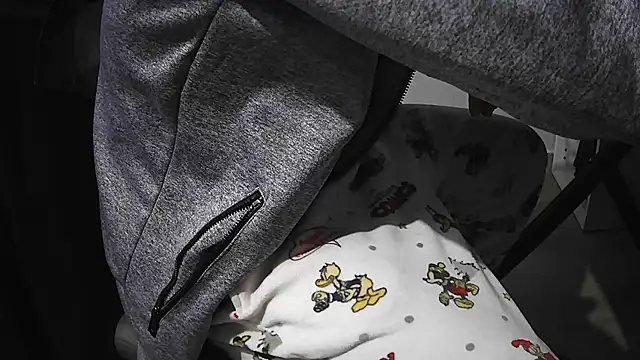 Snapshot of Pennellone98 chatting on October 5, 2025, 7:45 pm Pennellone98 online show from October 5, 2025, 7:45 pm