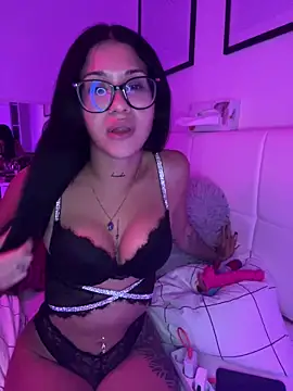 Snapshot of realjessappeal chatting on October 4, 2025, 9:35 pm realjessappeal online show from October 4, 2025, 9:35 pm