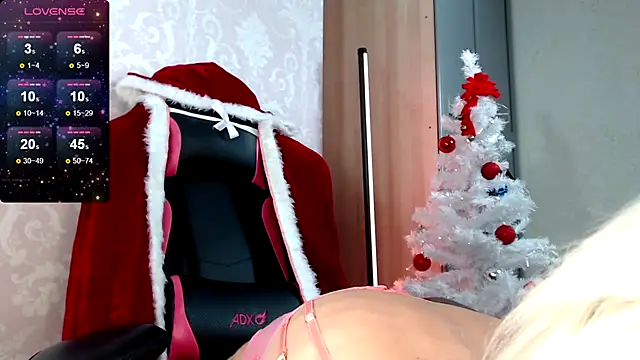 Snapshot of SereneXX chatting on December 14, 2024, 10:18 pm SereneXX online show from December 14, 2024, 10:18 pm