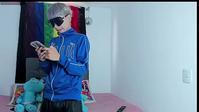 Snapshot of Playboy_Andersex chatting on October 16, 2025, 7:04 pm Playboy Andersex online show from October 16, 2025, 7:04 pm