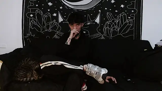 Snapshot of cyb3r_david chatting on November 9, 2025, 1:59 am cyb3r david online show from November 9, 2025, 1:59 am