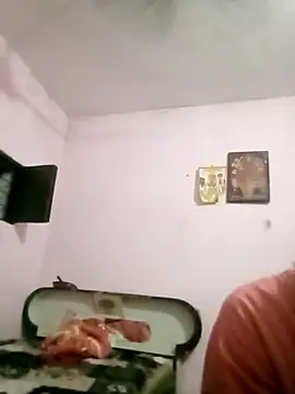 Snapshot of Hot_tin74 chatting on September 26, 2025, 5:39 pm Hot tin74 online show from September 26, 2025, 5:39 pm