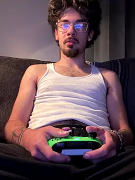 bigbrownpleasure online show from November 18, 2025, 3:23 am