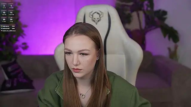 Snapshot of Ella_054 chatting on October 14, 2025, 2:29 pm Ella 054 online show from October 14, 2025, 2:29 pm