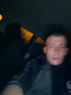 Snapshot of Mlody991112 chatting on October 7, 2025, 7:11 pm Mlody991112 online show from October 7, 2025, 7:11 pm