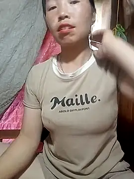 Snapshot of hera-00 chatting on October 4, 2025, 3:15 am hera-00 online show from October 4, 2025, 3:15 am