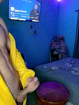 Snapshot of matiatr1112 chatting on September 9, 2025, 4:01 am matiatr1112 online show from September 9, 2025, 4:01 am