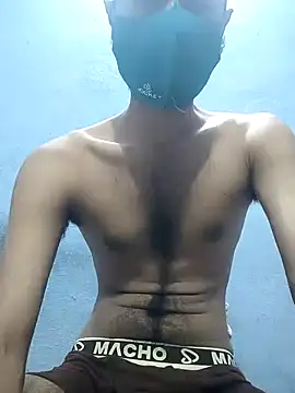 Snapshot of GirlsCrush_ chatting on September 18, 2025, 6:10 pm GirlsCrush online show from September 18, 2025, 6:10 pm