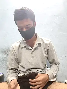 Snapshot of GirlsCrush_ chatting on October 29, 2025, 7:15 pm GirlsCrush online show from October 29, 2025, 7:15 pm