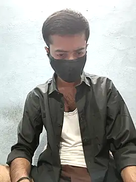 Snapshot of GirlsCrush_ chatting on November 1, 2025, 2:08 pm GirlsCrush online show from November 1, 2025, 2:08 pm