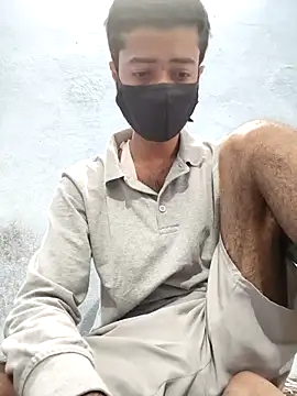 Snapshot of GirlsCrush_ chatting on November 3, 2025, 5:42 am GirlsCrush online show from November 3, 2025, 5:42 am