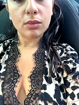 Snapshot of BabyLeopard chatting on October 7, 2025, 9:28 am BabyLeopard online show from October 7, 2025, 9:28 am