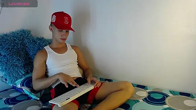 Snapshot of babyandy_x chatting on September 24, 2025, 8:56 pm babyandy x online show from September 24, 2025, 8:56 pm