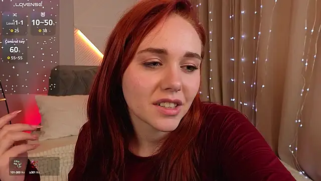 Snapshot of PollyVinice chatting on October 4, 2025, 11:30 am PollyVinice online show from October 4, 2025, 11:30 am