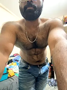 Snapshot of DJLOVE280825 chatting on October 27, 2025, 10:47 pm DJLOVE280825 online show from October 27, 2025, 10:47 pm