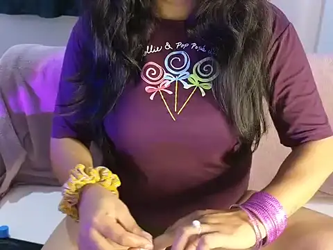 Snapshot of mansi201 chatting on September 27, 2025, 4:12 pm mansi201 online show from September 27, 2025, 4:12 pm