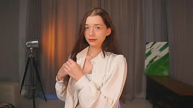 RoxieBolich online show from September 26, 2025, 1:37 pm
