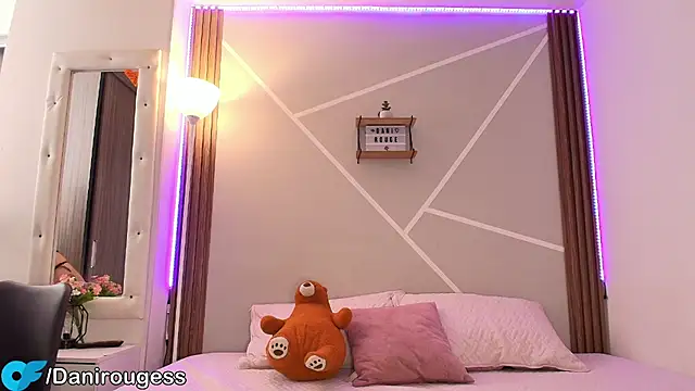 Snapshot of Little_ginger chatting on September 19, 2025, 12:50 pm Little ginger online show from September 19, 2025, 12:50 pm