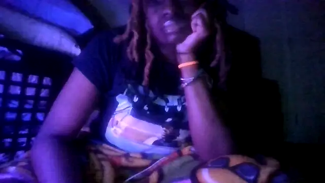 Snapshot of prettymaa chatting on October 18, 2025, 10:43 pm prettymaa online show from October 18, 2025, 10:43 pm