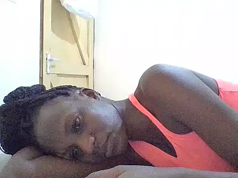 Snapshot of Lusty_Aliyah chatting on October 5, 2025, 5:17 am Lusty Aliyah online show from October 5, 2025, 5:17 am