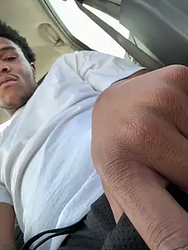 Snapshot of ShakeShaq chatting on October 10, 2025, 9:14 pm ShakeShaq online show from October 10, 2025, 9:14 pm