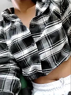 dollyjaan11 online show from September 27, 2025, 1:32 am