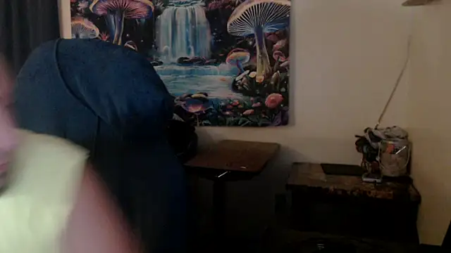 Snapshot of YoBlezz chatting on September 13, 2025, 11:21 am YoBlezz online show from September 13, 2025, 11:21 am