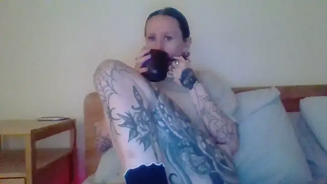 Snapshot of liltiddygoffwaifu chatting on October 21, 2025, 7:25 pm liltiddygoffwaifu online show from October 21, 2025, 7:25 pm