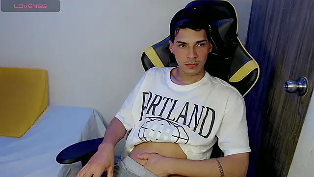 Snapshot of yankees_ chatting on October 1, 2025, 3:45 am yankees online show from October 1, 2025, 3:45 am