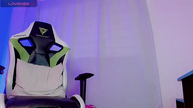 yankees  online show from October 17, 2025, 12:30 pm