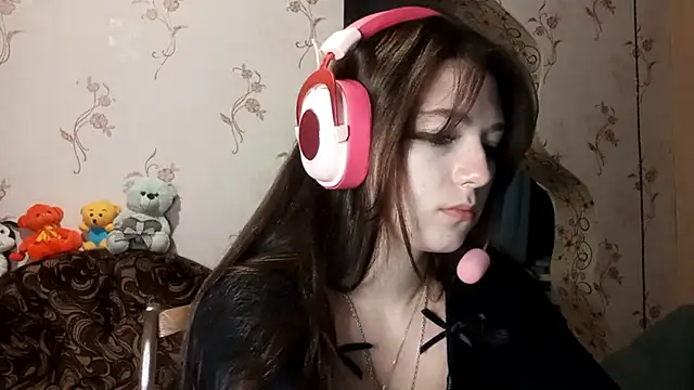 Snapshot of Sophiecuttie chatting on October 14, 2025, 3:35 pm Sophiecuttie online show from October 14, 2025, 3:35 pm