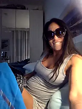 Snapshot of sexy7883 chatting on October 4, 2025, 7:12 pm sexy7883 online show from October 4, 2025, 7:12 pm