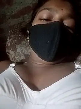 Snapshot of vandana_babi chatting on October 17, 2025, 12:36 am vandana babi online show from October 17, 2025, 12:36 am