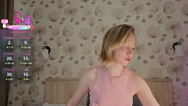 ameliamurrr online show from October 12, 2025, 8:35 am
