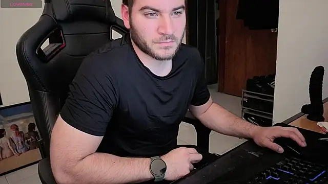 Snapshot of Paul00474 chatting on September 30, 2025, 8:03 pm Paul00474 online show from September 30, 2025, 8:03 pm