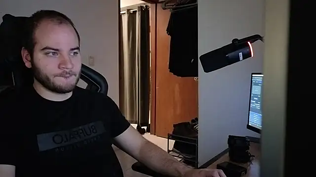 Snapshot of Paul00474 chatting on November 6, 2025, 4:41 pm Paul00474 online show from November 6, 2025, 4:41 pm